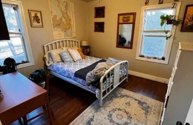 Photo of 3210 33rd Street