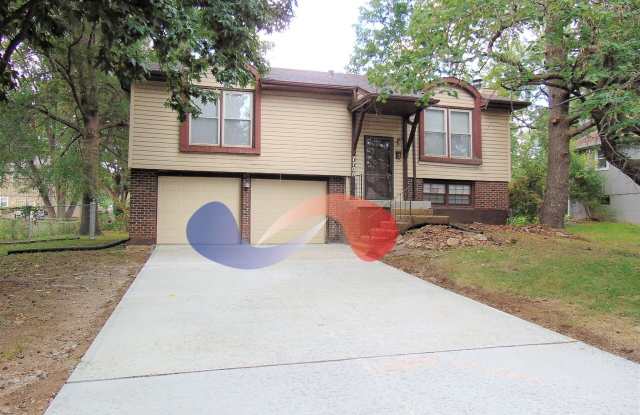 7700 E 119th Ter - 7700 East 119th Terrace, Grandview, MO 64030