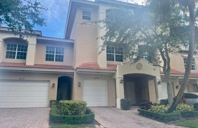 4539 Artesa Way South
