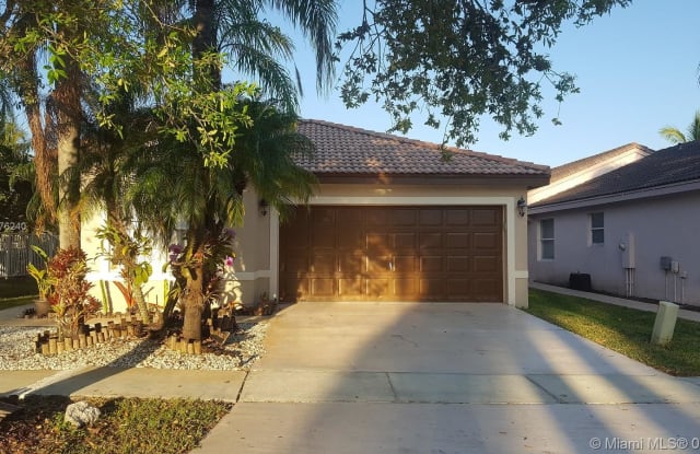 2607 SW 177th Ave - 2607 Southwest 177th Avenue, Miramar, FL 33029