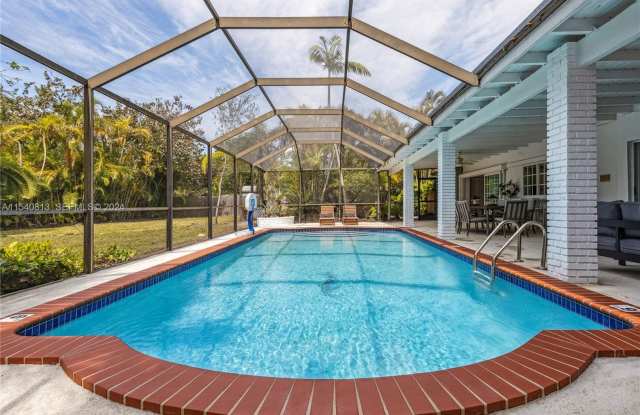 10130 SW 70th Avenue, Pinecrest, FL 33156