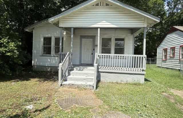 5220 Court Q