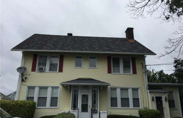 3084 Main Street