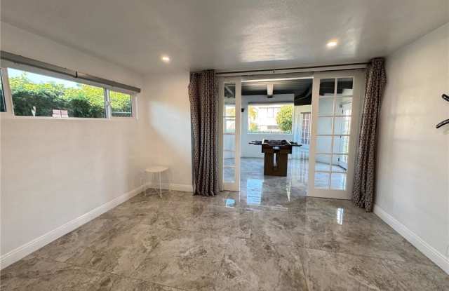 16602 Wellington Circle