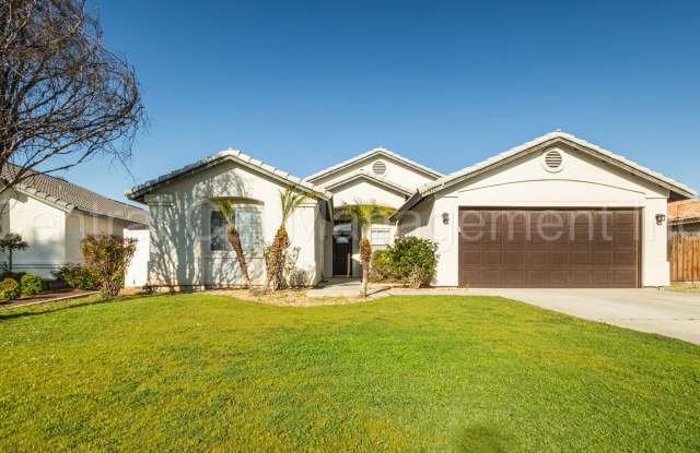 4 Bedroom/2 Bath Home in the Northwest - $2495 Per month! - 4611 Rushmore Drive, Bakersfield, CA 93312