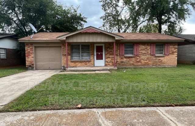 1412 McDonald Dr
