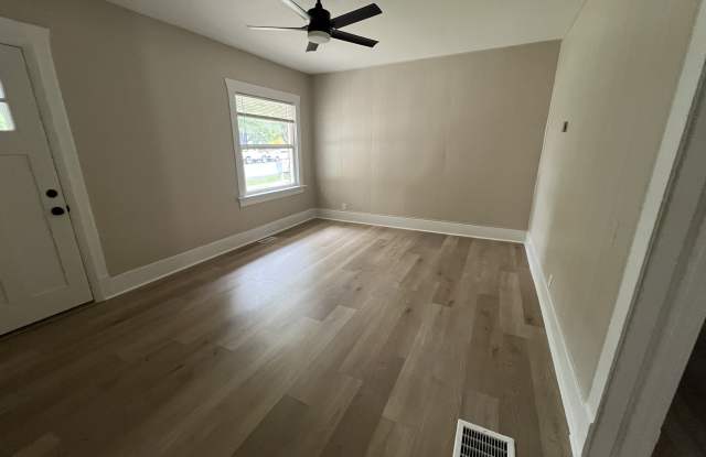 728 Custer Street - 1