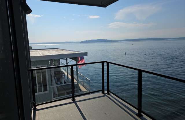 Must See Condo With A Phenomenal View!! $500 move in credit