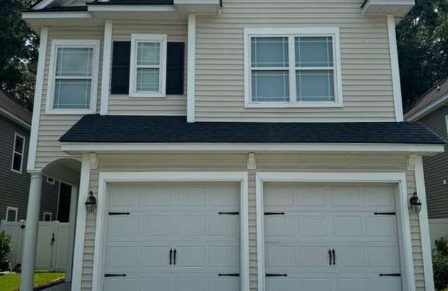 Home in Mainstreet!!