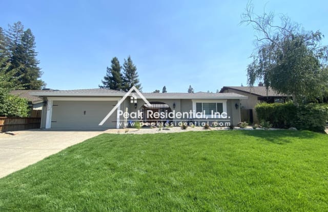 5029 Vista Del Oro Wy - 5029 Vista Del Oro Way, Fair Oaks, CA 95628