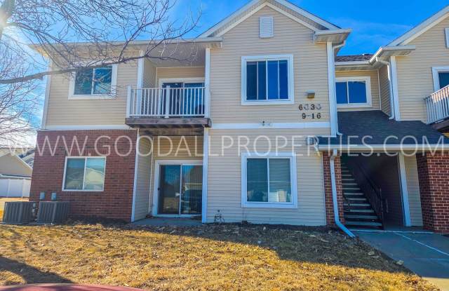 Rent Special!! First Level 2 Bedroom 2 Bath in Johnston!!