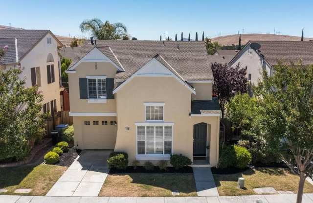 3BD/2.5BA - Charming 2-Story Single Family Home in Serene Basking Ridge - 426 Chelsea Crossing, San Jose, CA 95138