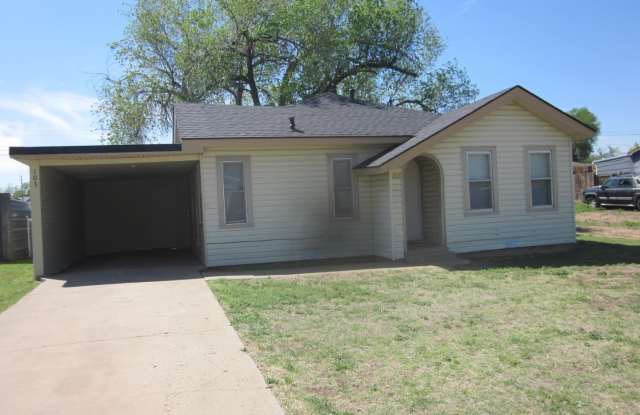 2-1 with Carport in San Jacinto - 103 North Carolina Street, Amarillo, TX 79106