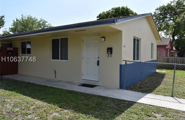 5110 SW 26th Ave - 5110 Southwest 26th Avenue, Dania Beach, FL 33312