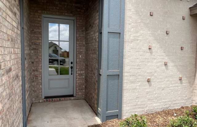 Beautiful 4 bed 2 bath home in Frenship!