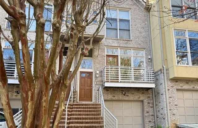 Photo of 1327 Peachtree View NE