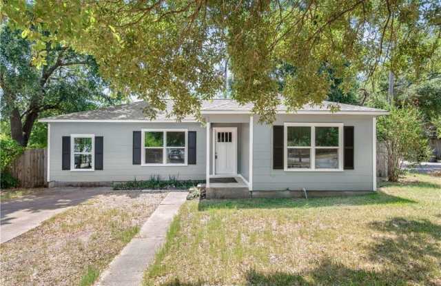 401 Dunn Street - 401 Dunn Street, Bryan, TX 77802