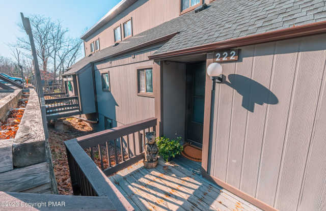 222 Cross Country Lane