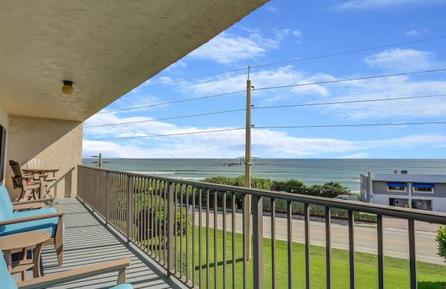 1055 Ocean Drive