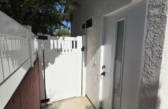 Photo of 15857 Stare Street