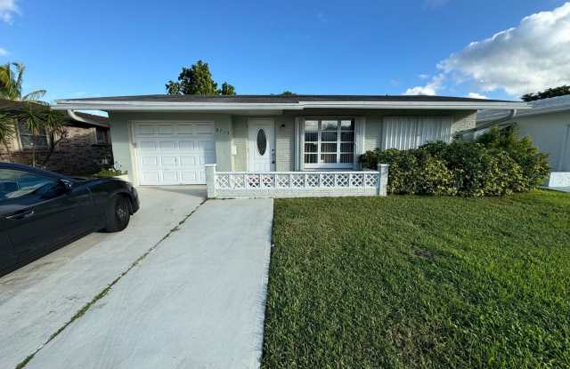 55+ HOA community single-family home two bedroom one bath, pet friendly!