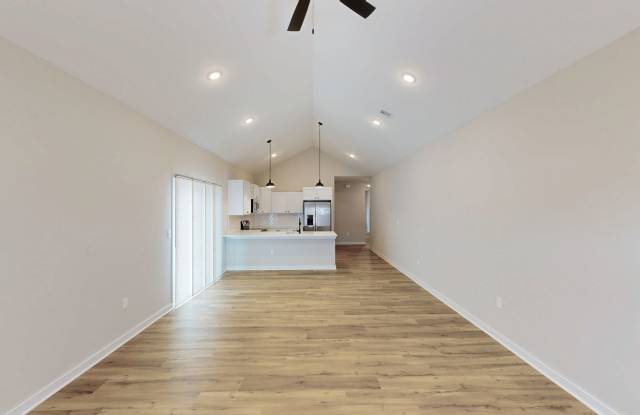 Photo of Beautiful New Construction 3 BR Villa in Goddard, KS! 1/2 Month Free!!