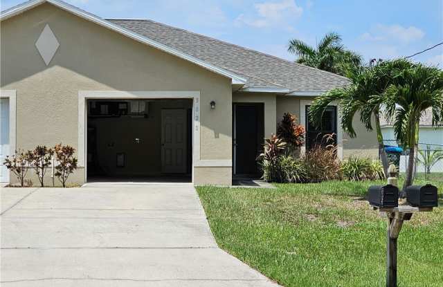 3820 SW 16th Place