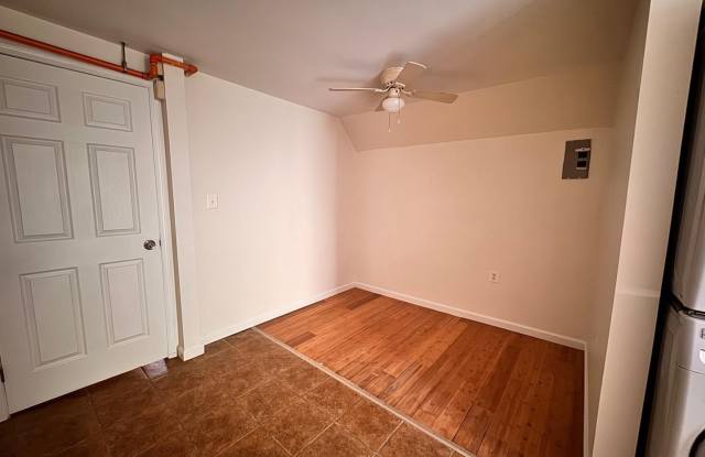 113 W GIRARD AVE #2ND FLOOR