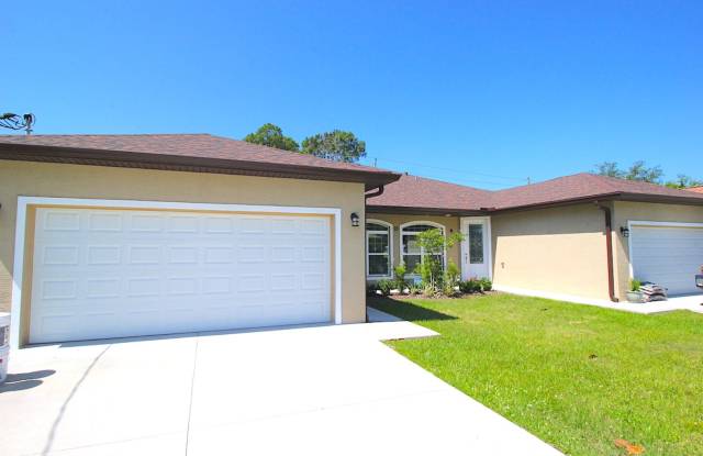 Luxurious 4 Bed 2 Bath 2019 Townhome in Palm Coast! - 23 Empress Lane, Palm Coast, FL 32164