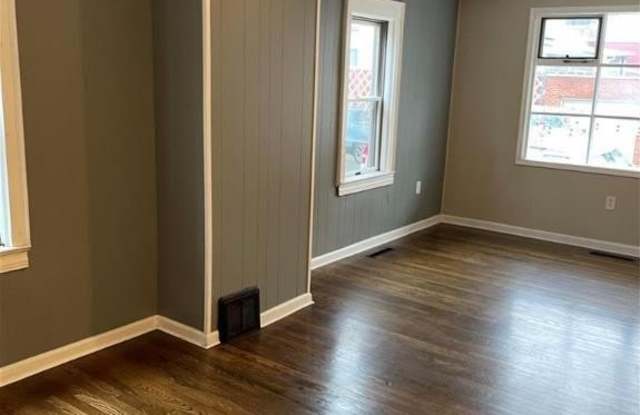 312 E Garrison Street