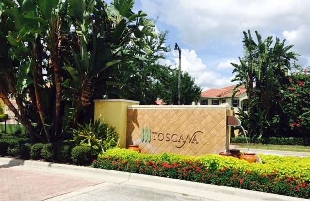 Luxurious 3 bed 2 bath condo with Great View in Toscana!!!