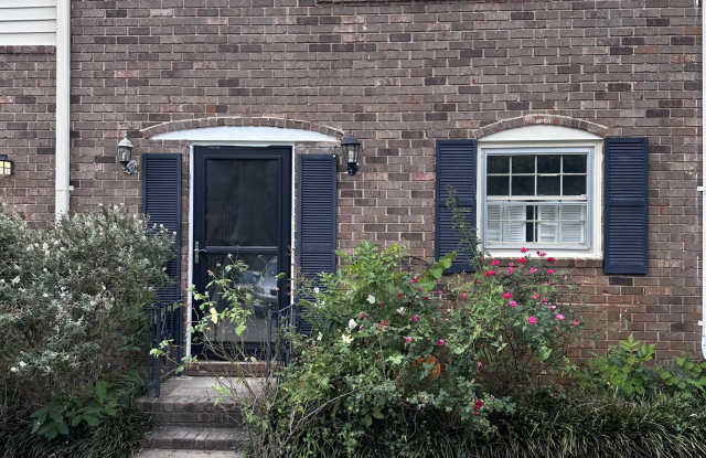 Photo of 185 Eaglewood Way - 1