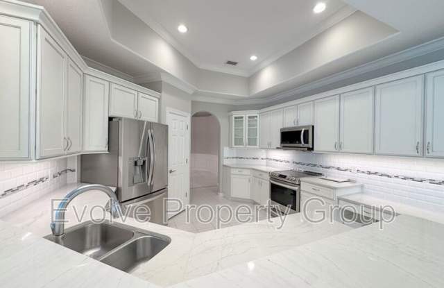 822 Summer Bay Dr
