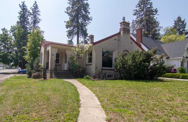 403 W 25th Ave