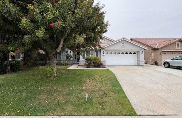 Spacious 4 bedroom 2 bathroom home located in the Ashton Falls community