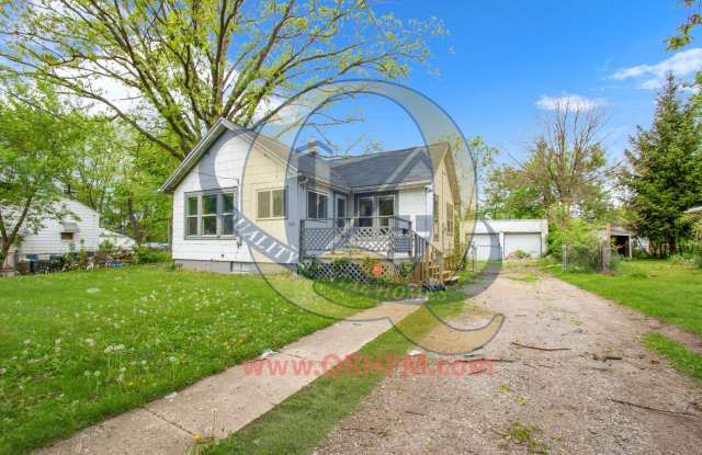 Photo of Available Now! 2 beds with Garage!