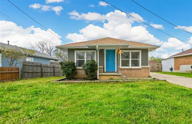 307 N Dallas Street