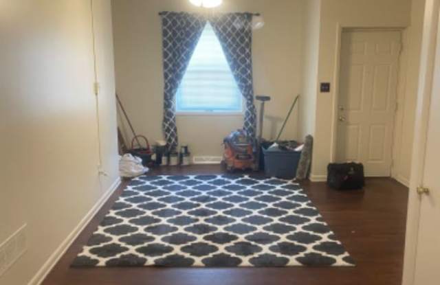 100 N DuPont st