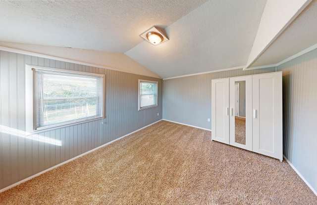 320 North East Sharon StreetBEDROOM 2D - 635224https://livehomeroom.com/306