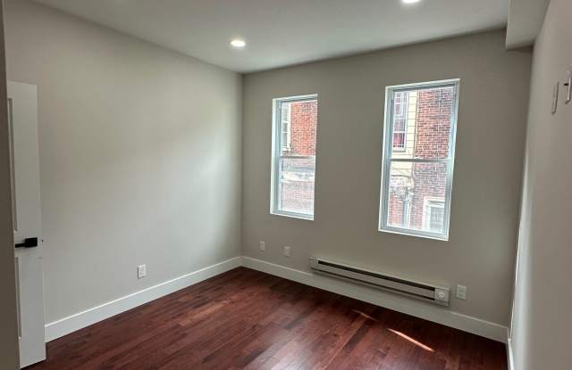 Photo of 1806 W Ontario St Unit 3