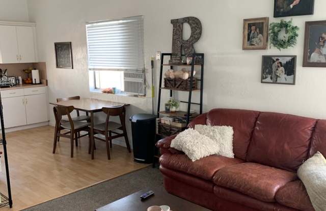 Cute 2-Bedroom Apartment Just 7 Blocks South of BYU!