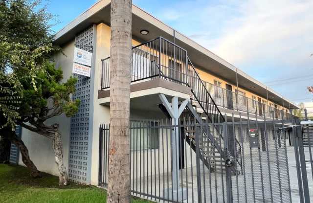 Photo of SPACIOUS 2 BEDROOM 1 BATH UPSTAIRS WITH 1 SHARED PARKING SPACE INCLUDED