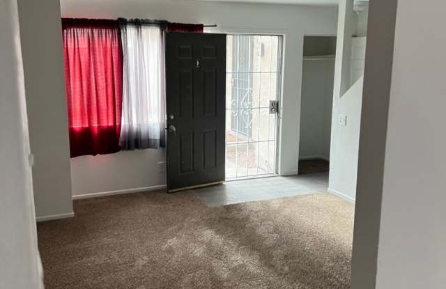 3 Bedroom 2.5 Bath Bruce  Stewart