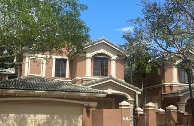 2735 Kinsington Cir - 2735 Kinsington Circle, Weston, FL 33332