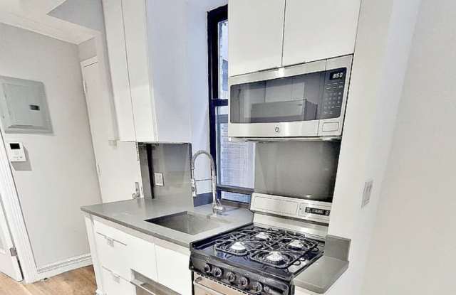 150 E 29th St