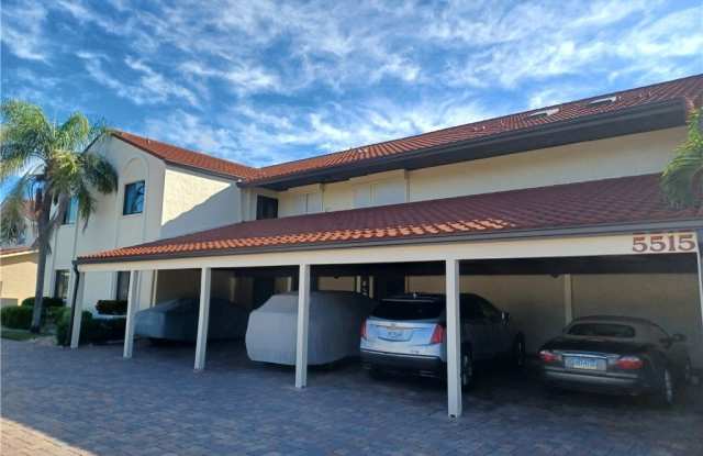 5515 SW 12th Avenue unit: 201