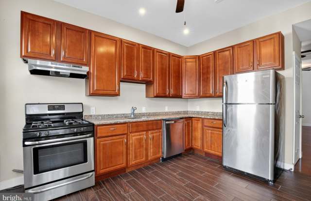 112 E ALLEN Street unit: 2