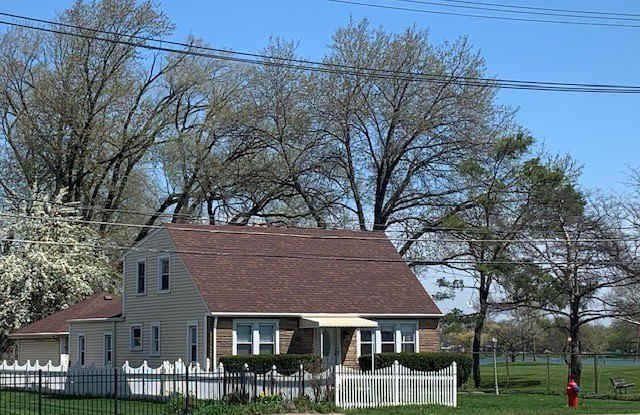 1000 E Touhy Avenue