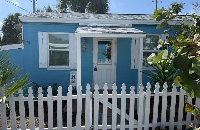 Photo of 2179 Pineapple Avenue