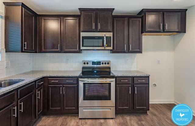 536 Hobkirks St - 1